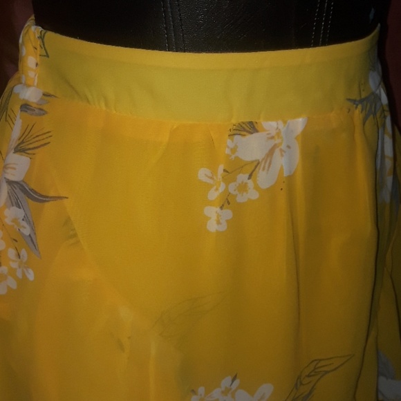 ** a•n•d e a w y Summer Floral Print Skirt Yellow - Picture 7 of 8